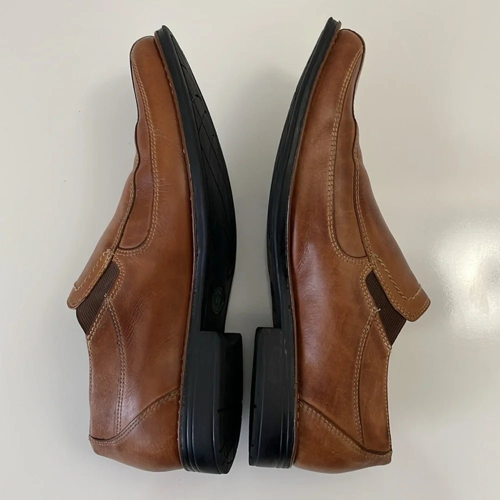 Sandro men’s 9.5 D tan‎ leather slip on loafer. Comfort Soft.  Made in Brazil.